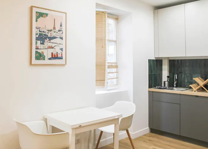 아파트 Comfortable Cocoon Close To Montmartre *