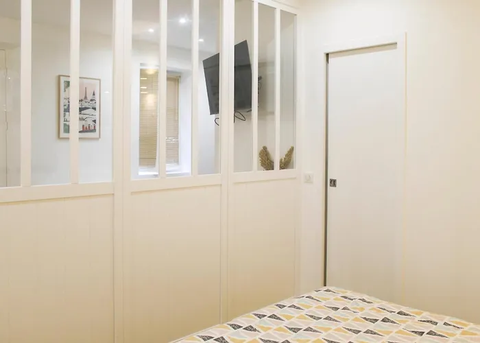 Comfortable Cocoon Close To Montmartre * 파리