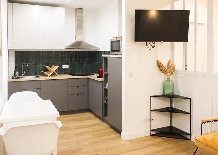 아파트 Comfortable Cocoon Close To Montmartre *