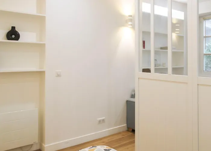 Comfortable Cocoon Close To Montmartre *