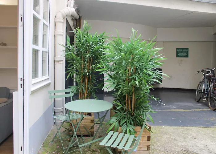 Comfortable Cocoon Close To Montmartre 아파트 *